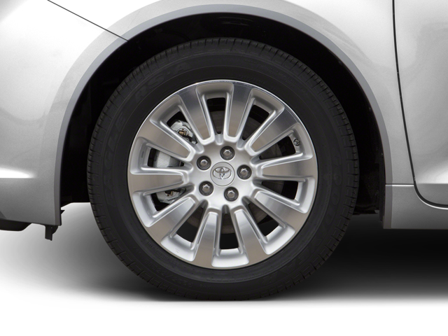 2016 Toyota Sienna XLE 8 Passenger