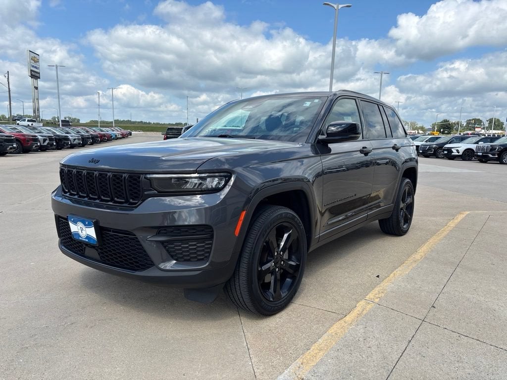2023 Jeep Grand Cherokee Altitude