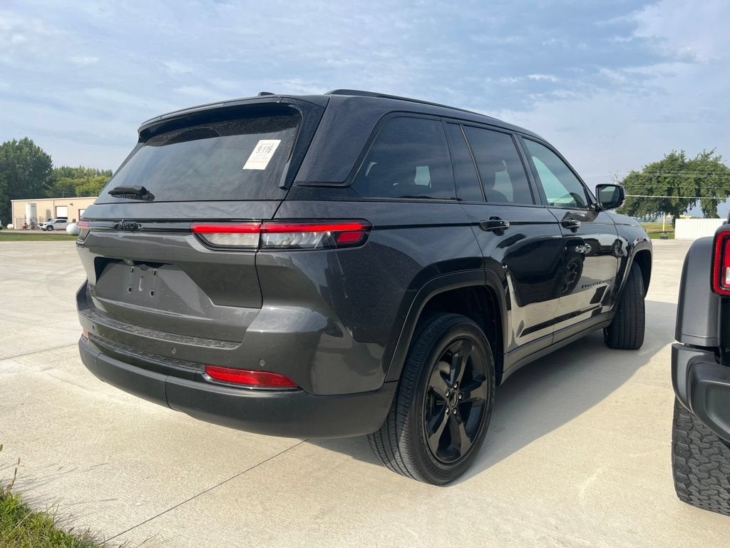 2023 Jeep Grand Cherokee Altitude