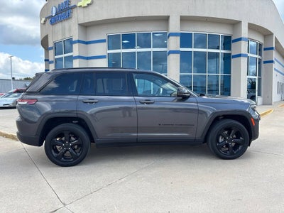2023 Jeep Grand Cherokee Altitude