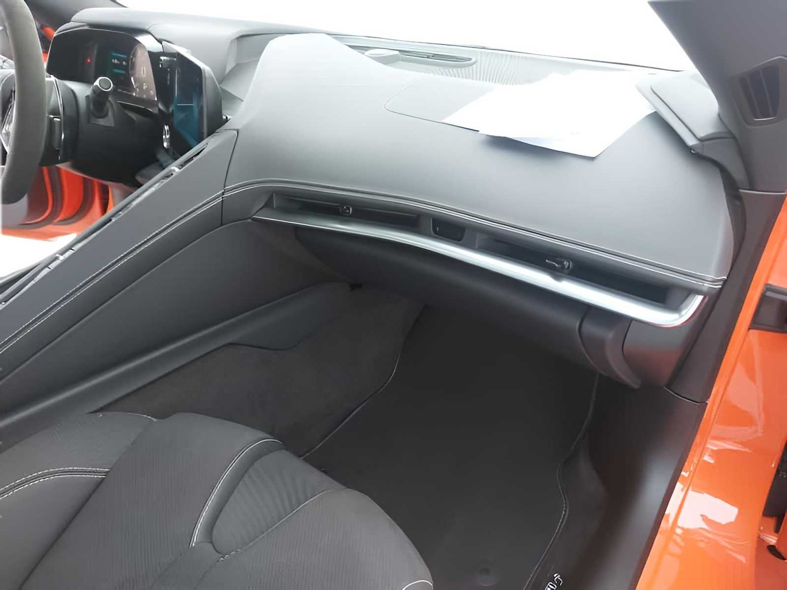 2025 Chevrolet Corvette Stingray 2LT