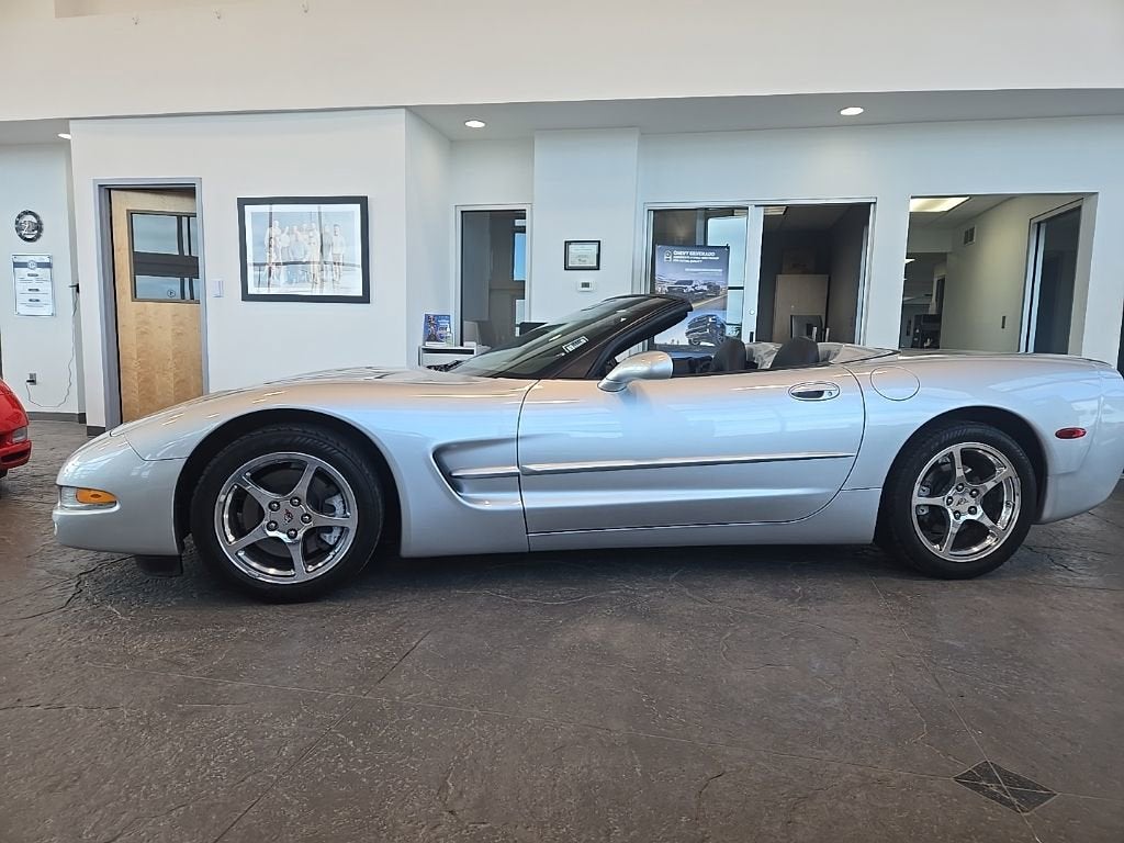 2003 Chevrolet Corvette Base