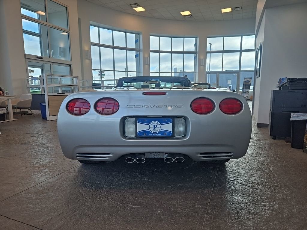 2003 Chevrolet Corvette Base