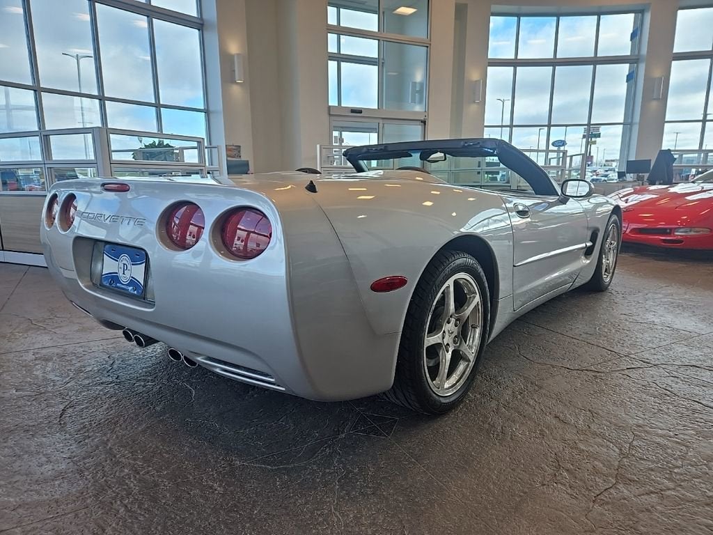 2003 Chevrolet Corvette Base