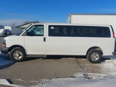 2023 Chevrolet Express Passenger 3500 1LS
