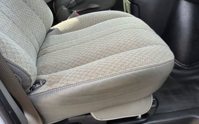 2023 Chevrolet Express Passenger 3500 1LS