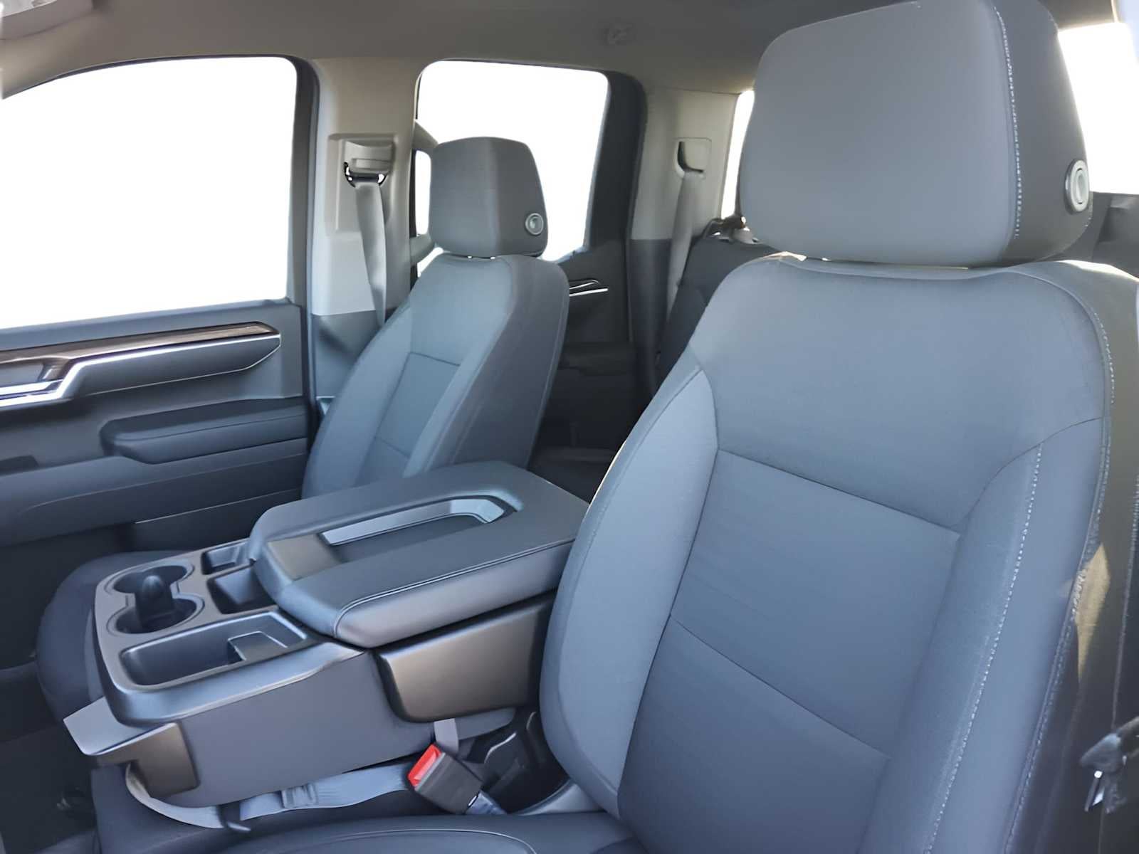 2022 Chevrolet Silverado 1500 LT (2FL)