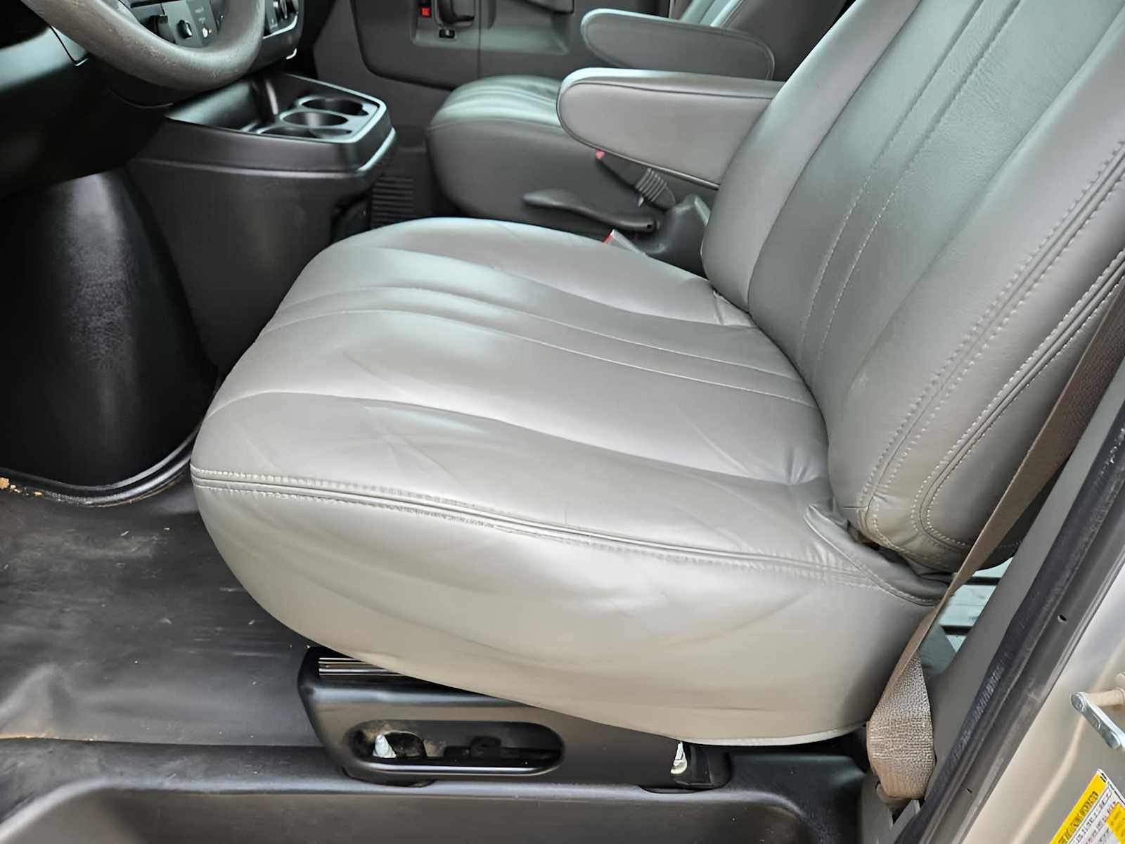 2020 Chevrolet Express Cargo 2500 WT