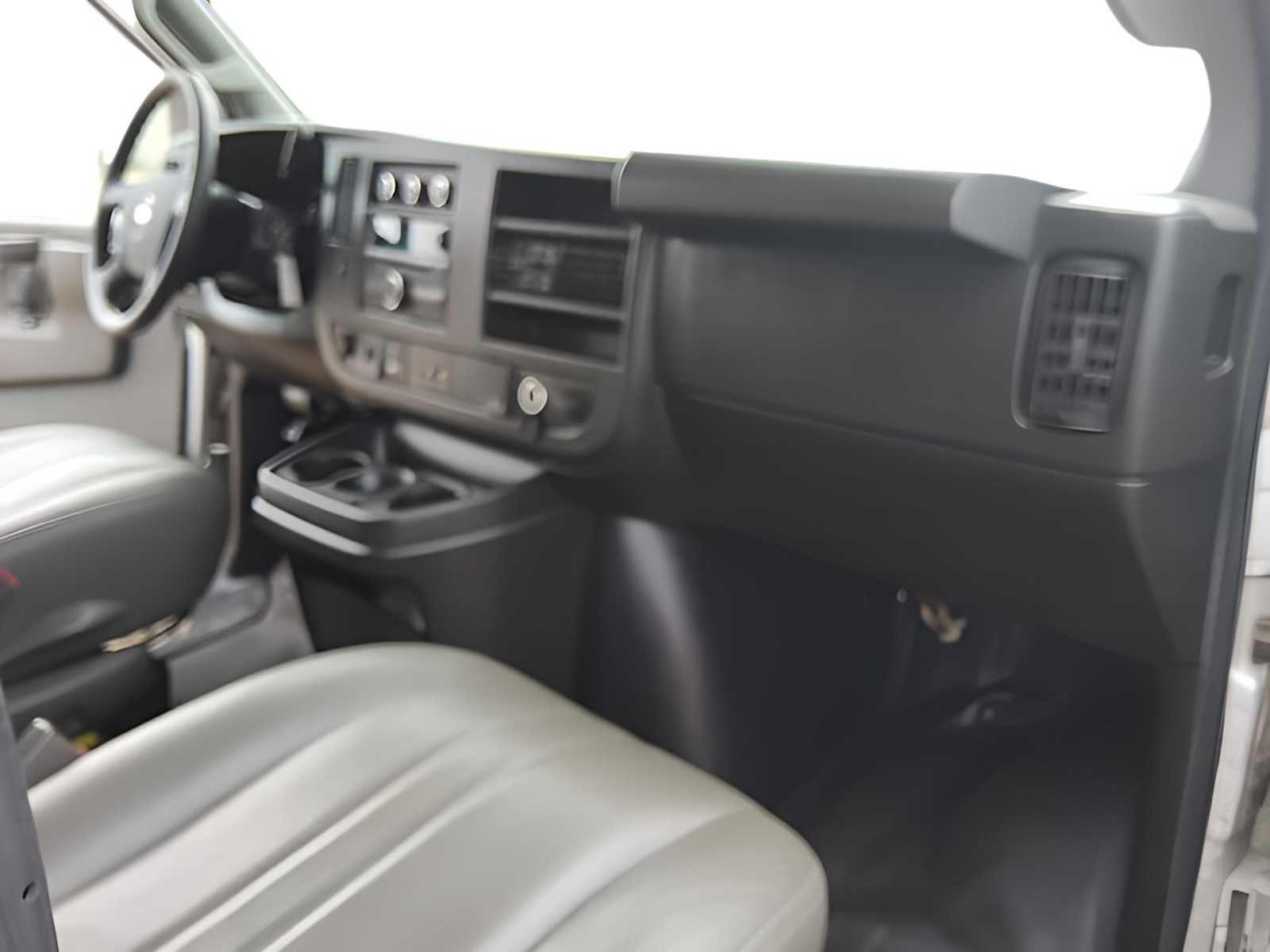 2020 Chevrolet Express Cargo 2500 WT