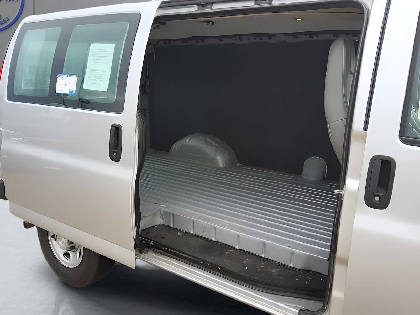 2020 Chevrolet Express Cargo 2500 WT