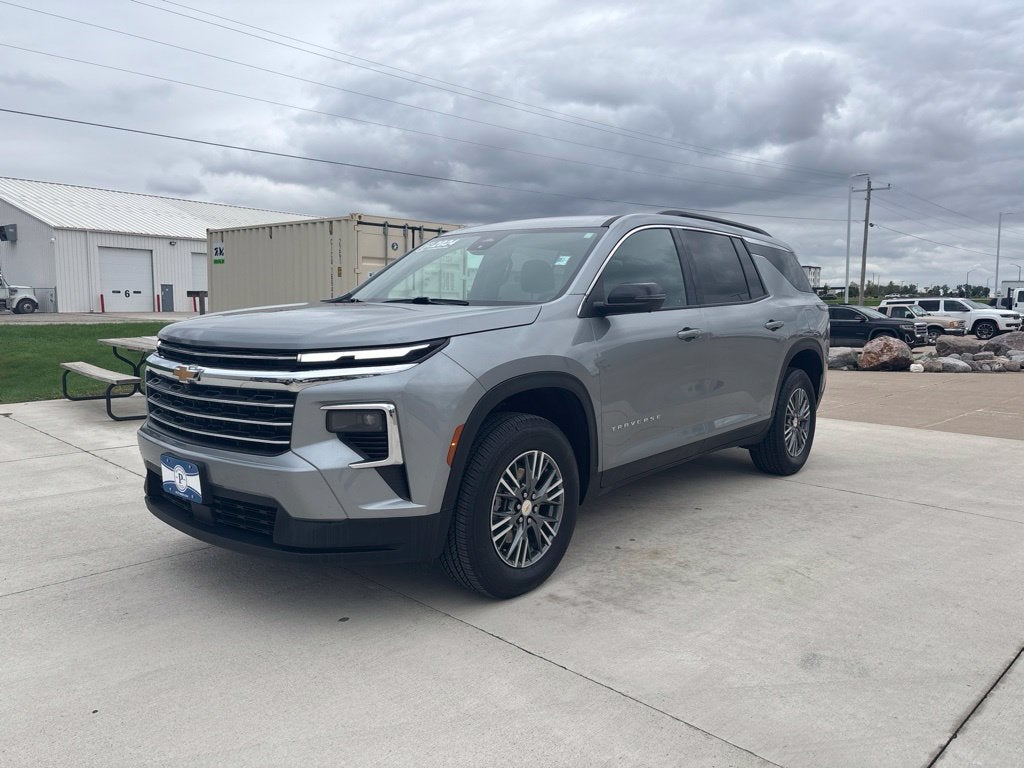 2024 Chevrolet Traverse LT