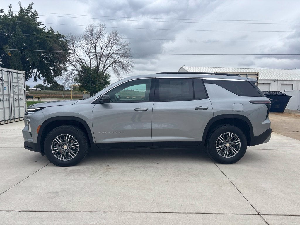 2024 Chevrolet Traverse LT