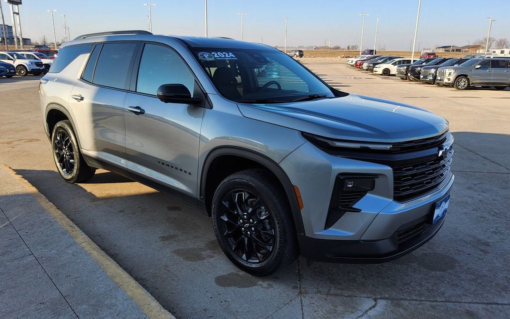 2024 Chevrolet Traverse LT