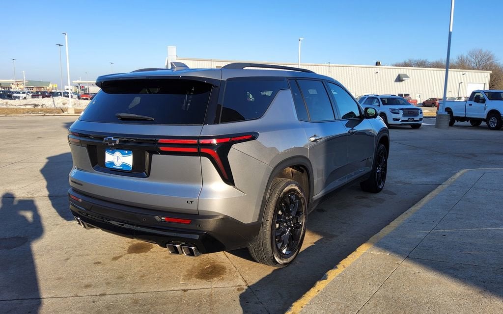 2024 Chevrolet Traverse LT