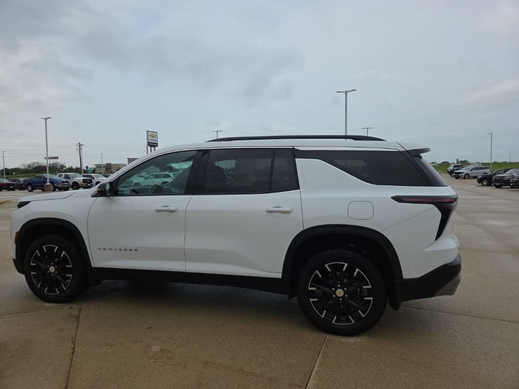 2024 Chevrolet Traverse LT