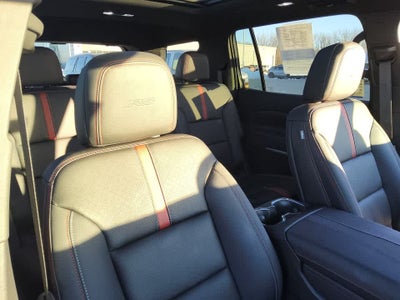 2025 Chevrolet Traverse RS