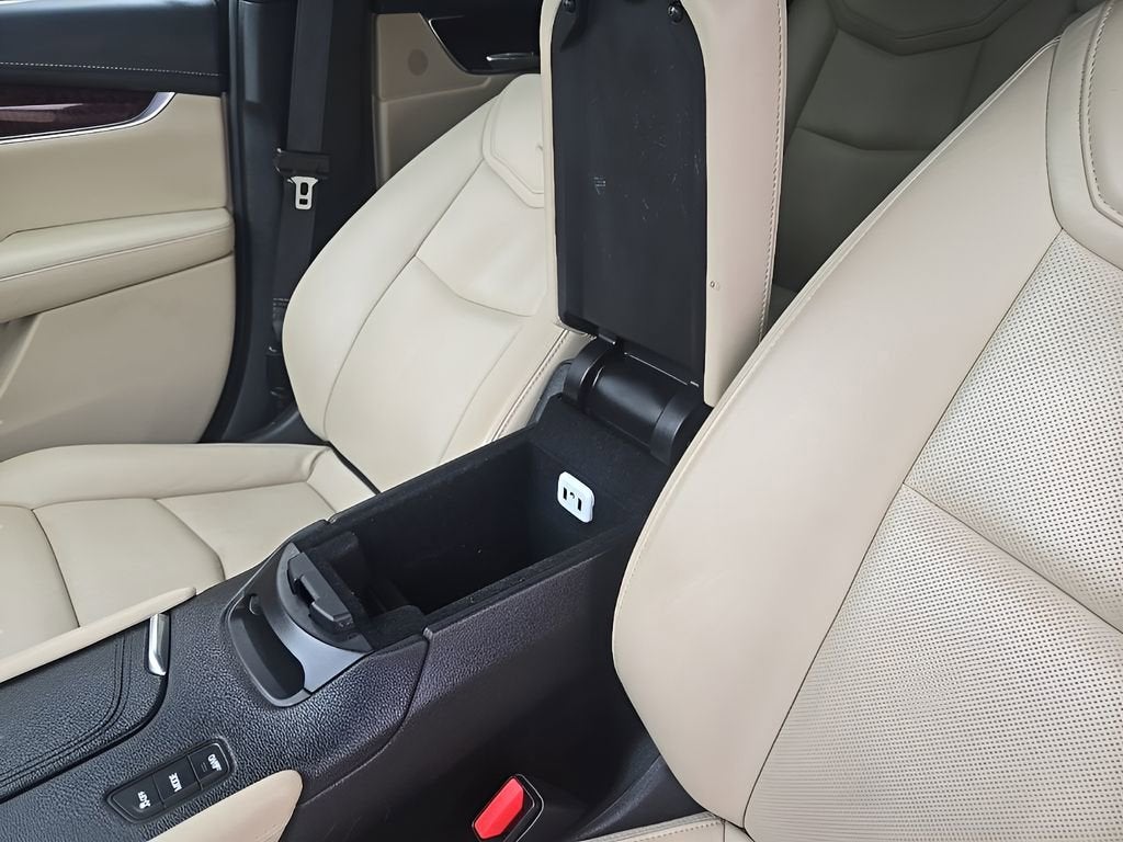 2018 Cadillac XT5 Premium Luxury AWD