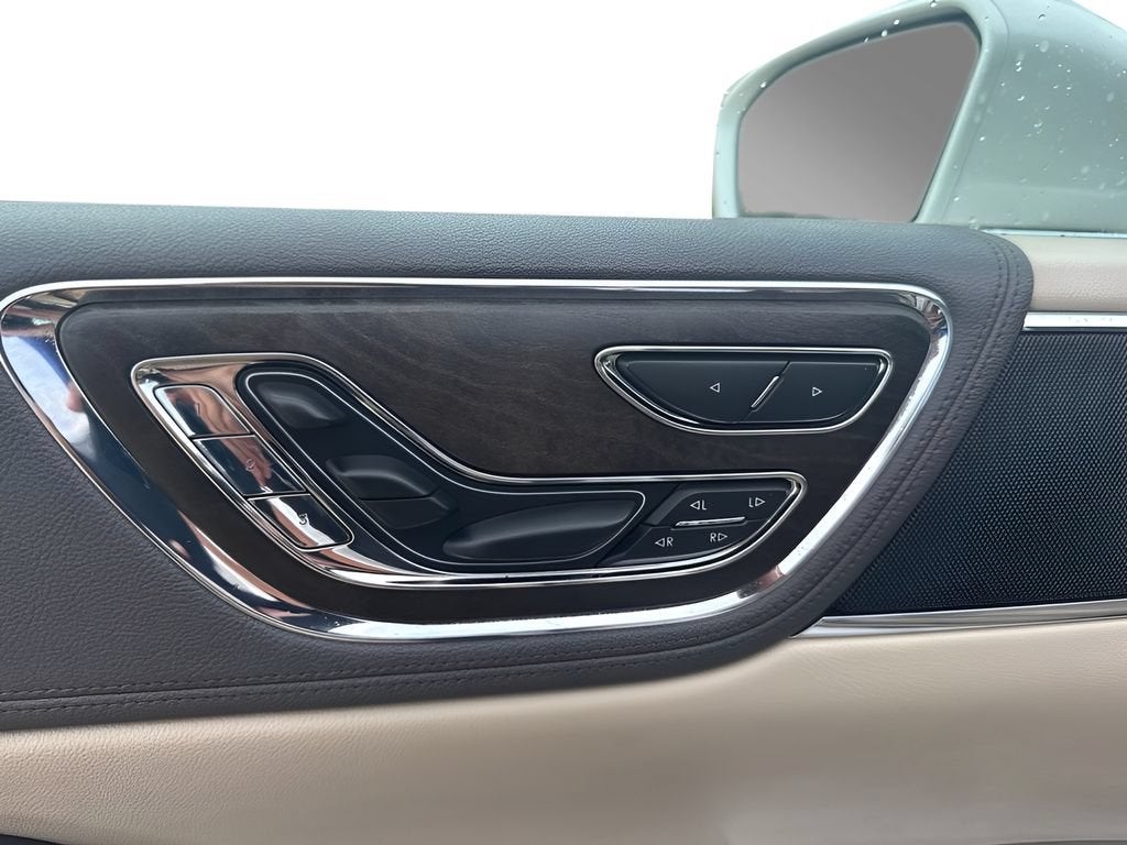 2017 Lincoln Continental Reserve