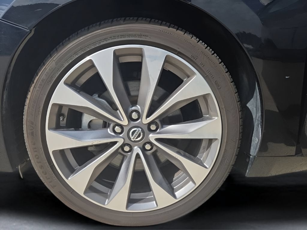 2022 Nissan Maxima Platinum