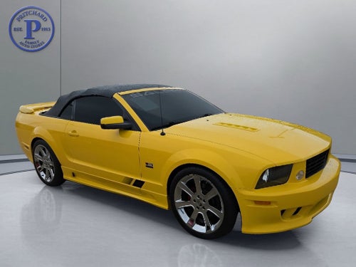 2005 Ford Mustang GT Deluxe