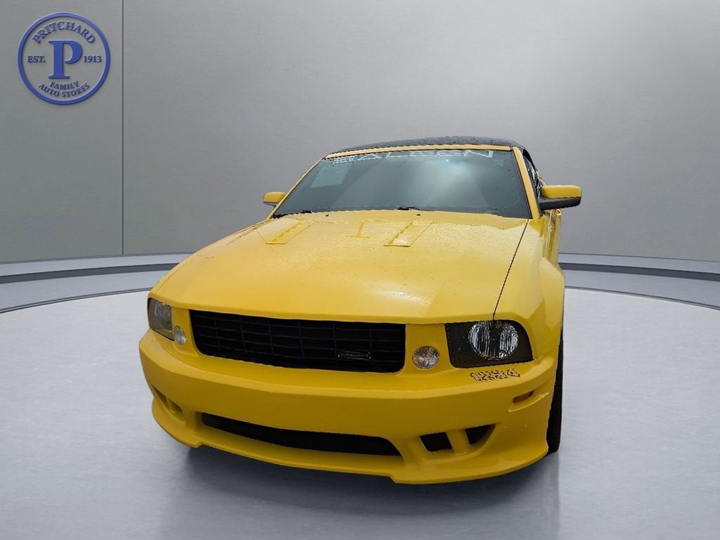 2005 Ford Mustang GT Deluxe
