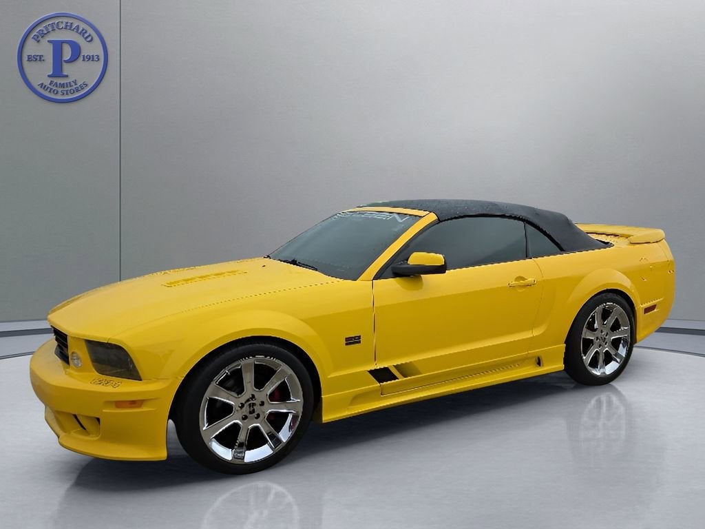 2005 Ford Mustang GT Deluxe