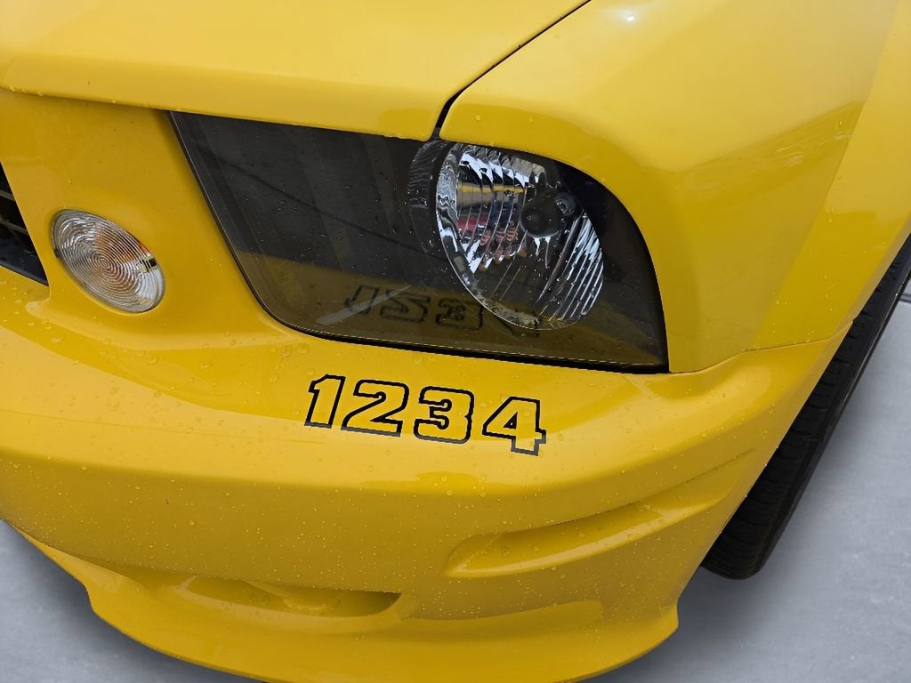 2005 Ford Mustang GT Deluxe