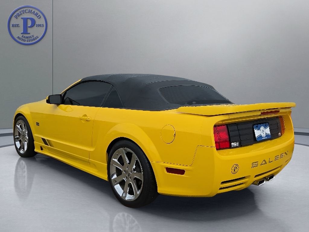 2005 Ford Mustang GT Deluxe
