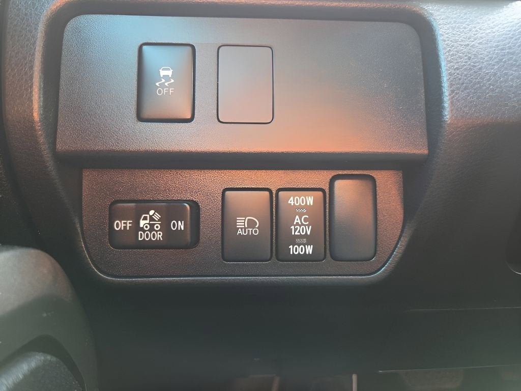 2022 Toyota Tacoma 4WD SR