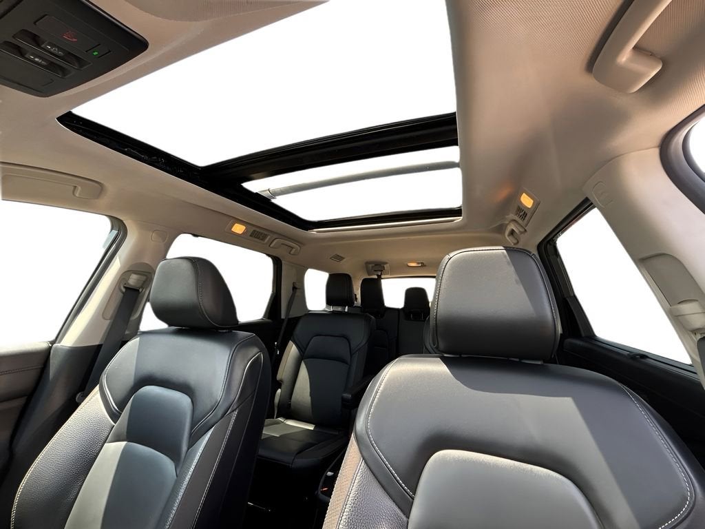 2023 Nissan Pathfinder SL