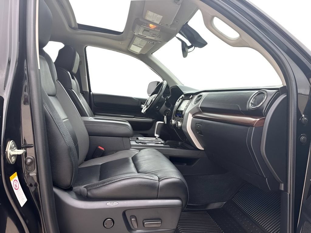 2019 Toyota Tundra 4WD SR5