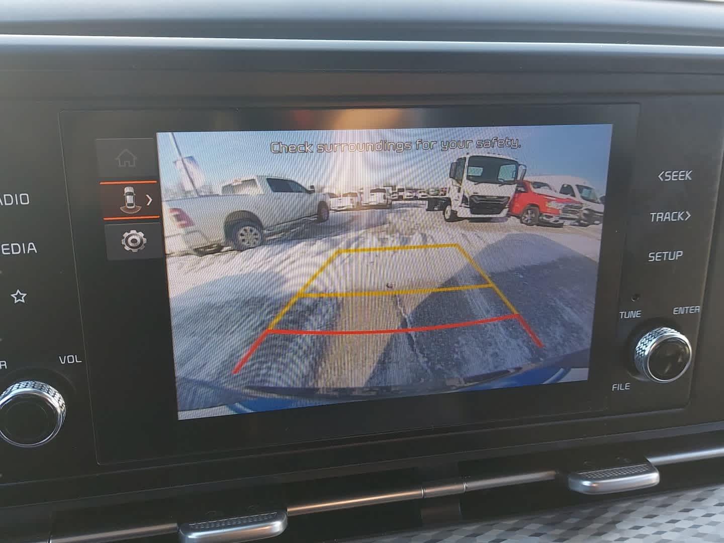 2024 Kia Carnival LX