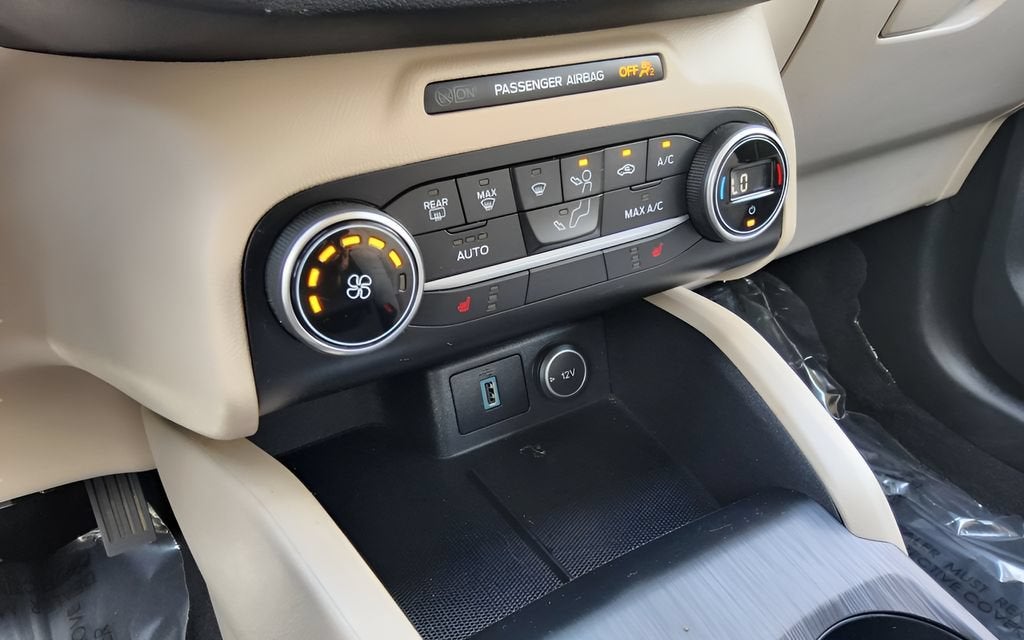 2020 Ford Escape SE
