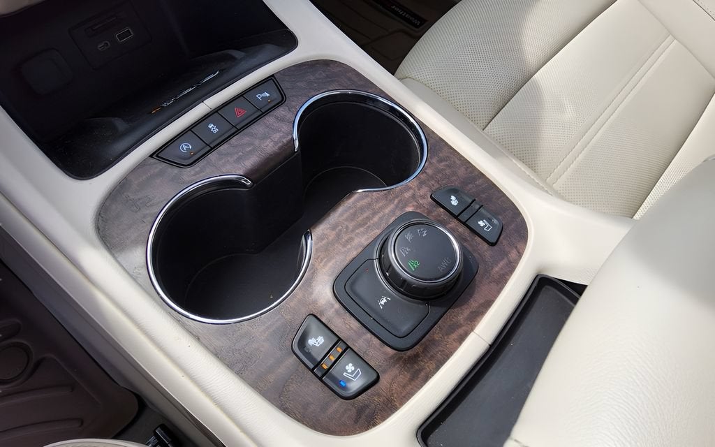 2023 GMC Acadia Denali