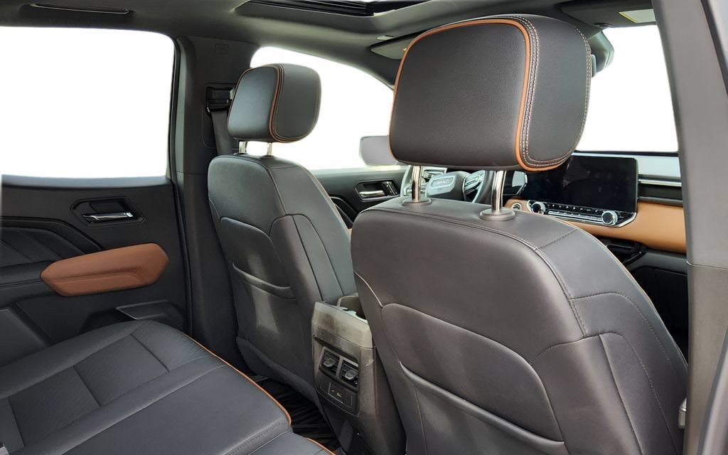 2023 GMC Canyon 4WD AT4