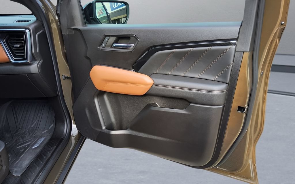 2023 GMC Canyon 4WD AT4