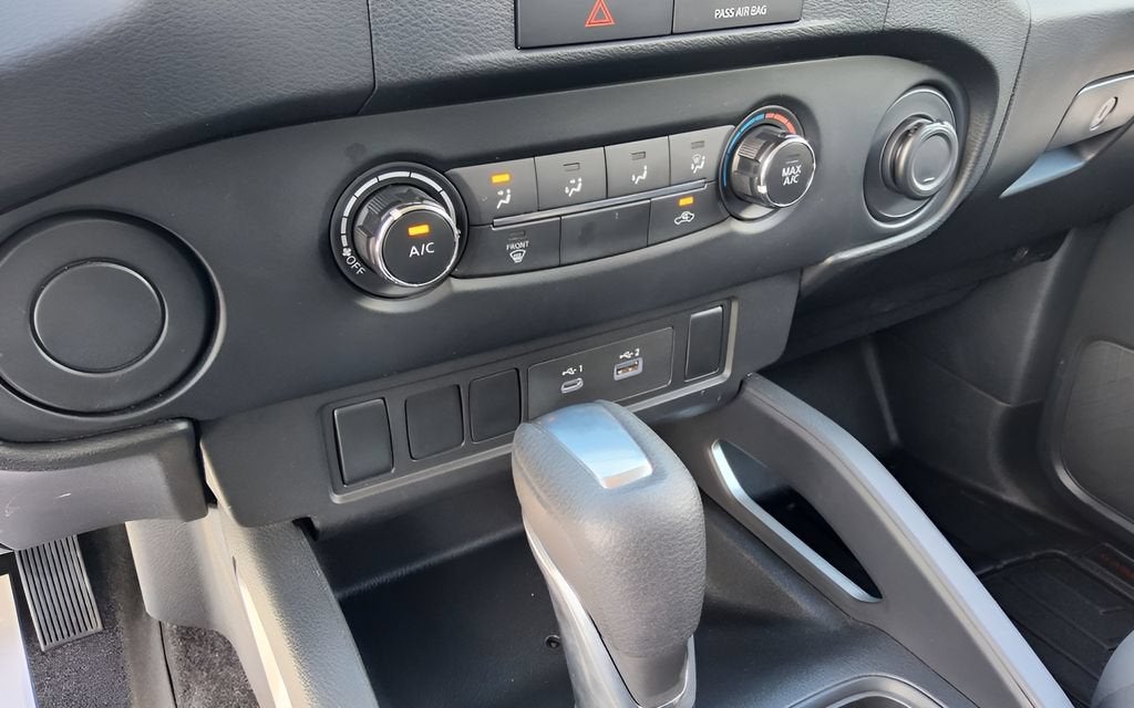 2022 Nissan Frontier SV