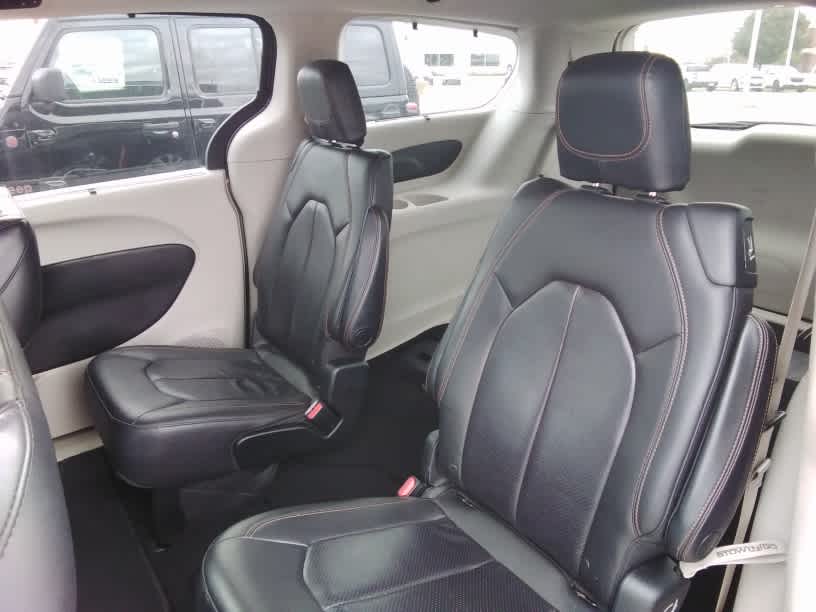 2018 Chrysler Pacifica Base