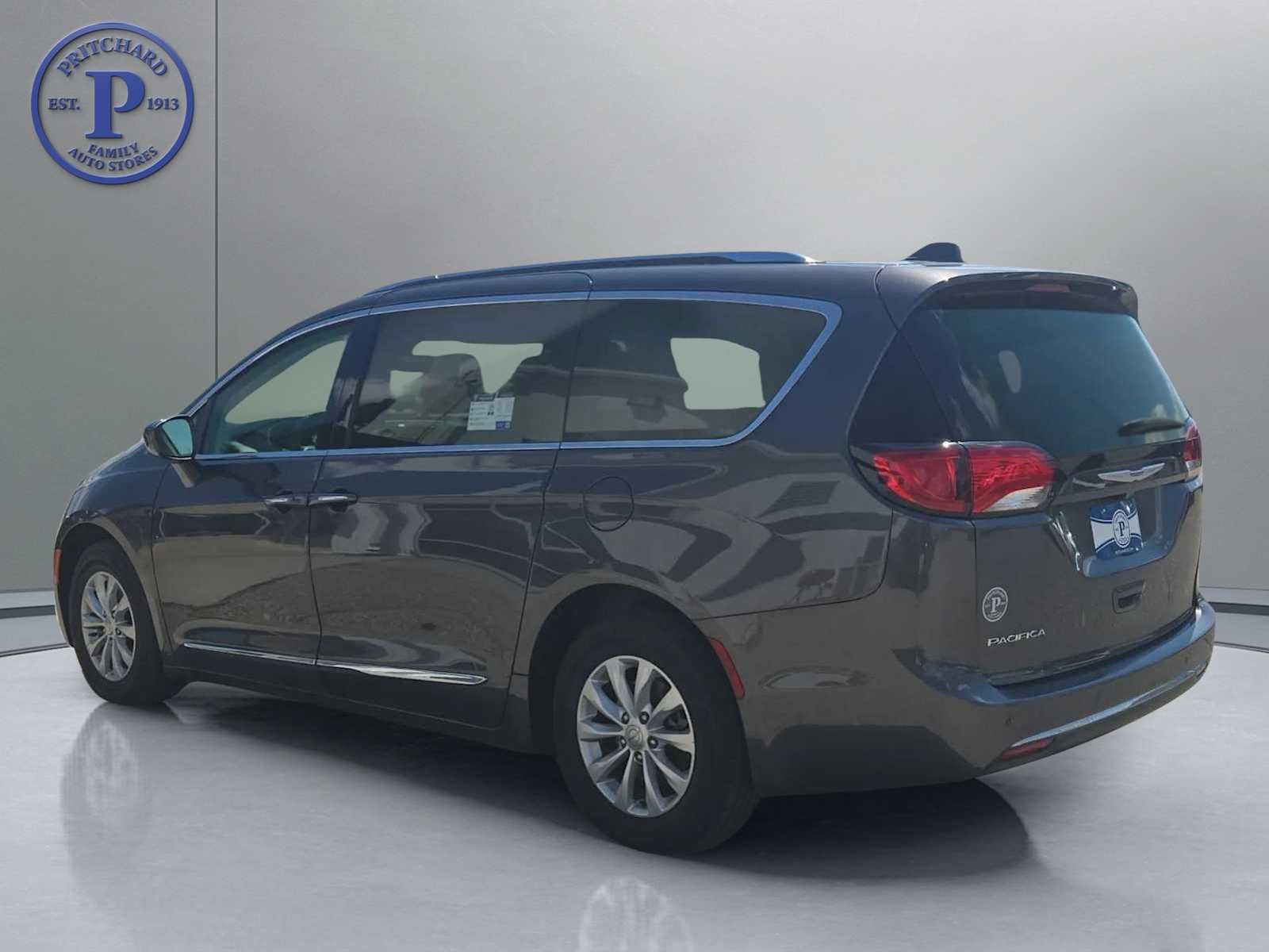 2018 Chrysler Pacifica Base