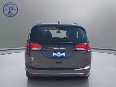 2018 Chrysler Pacifica Base