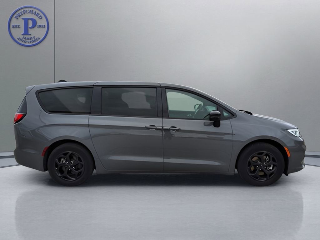 2023 Chrysler Pacifica Hybrid Limited