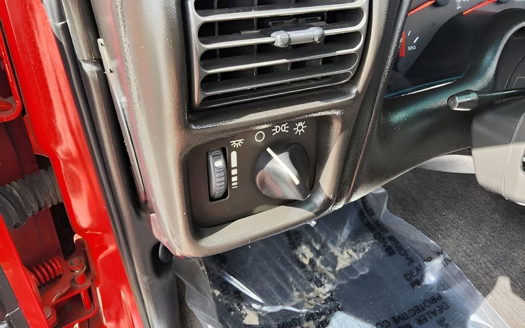 2000 Chevrolet Camaro Base
