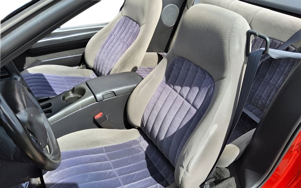 2000 Chevrolet Camaro Base
