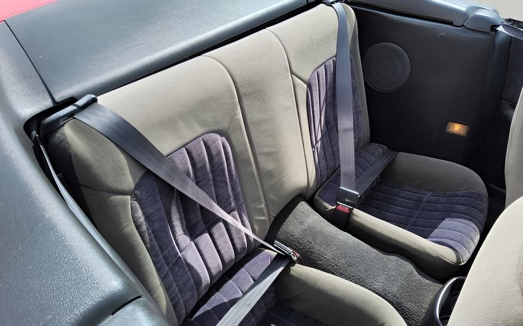 2000 Chevrolet Camaro Base