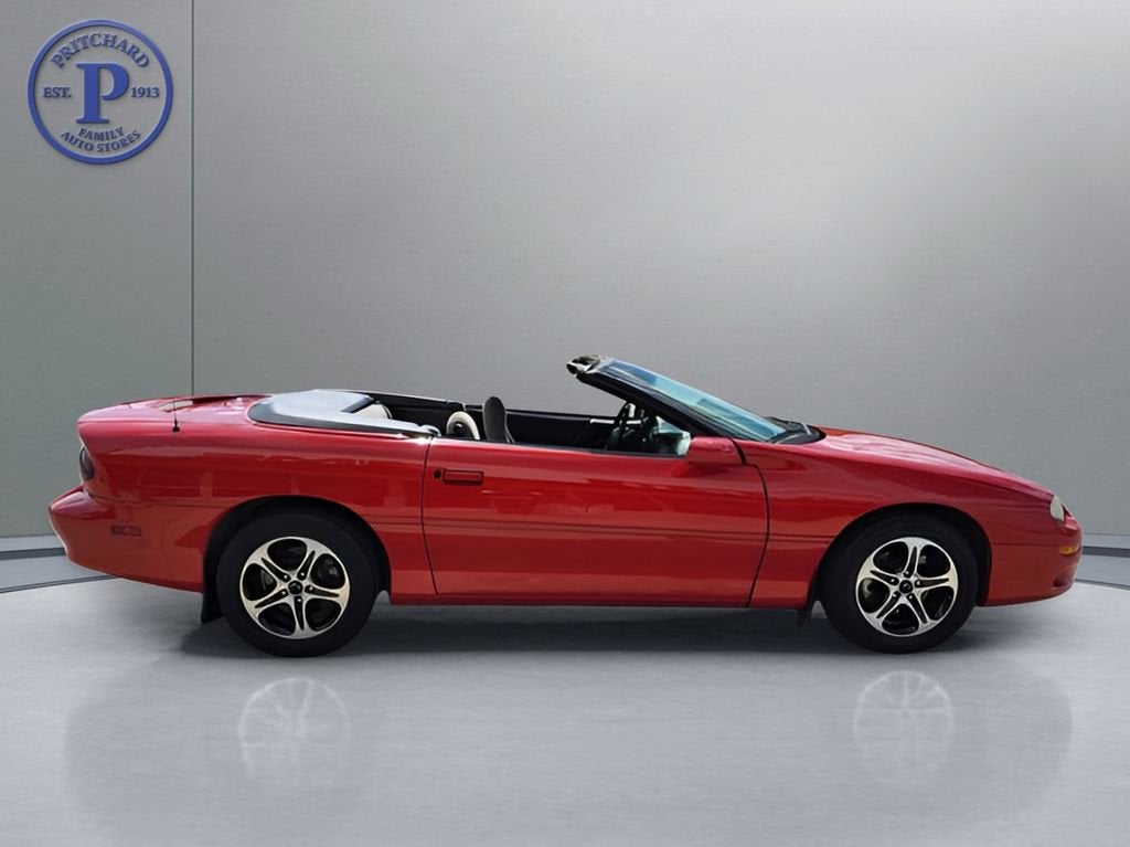 2000 Chevrolet Camaro Base