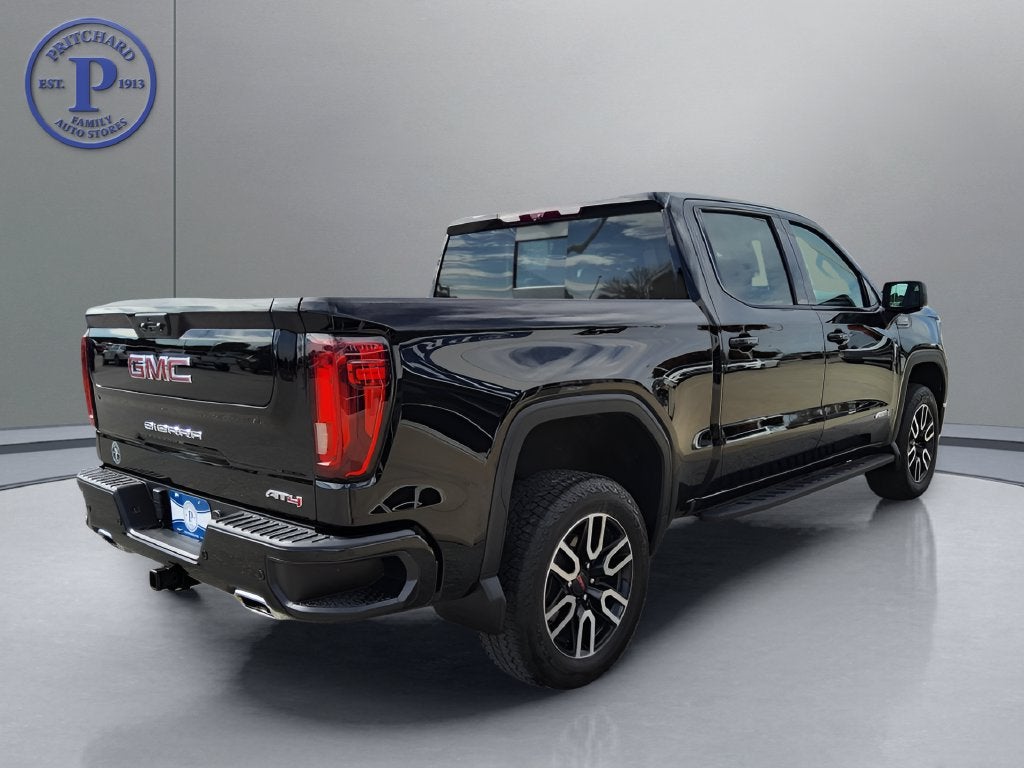 2023 GMC Sierra 1500 AT4
