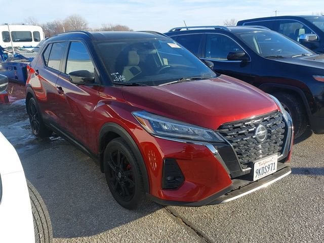 2021 Nissan Kicks SR