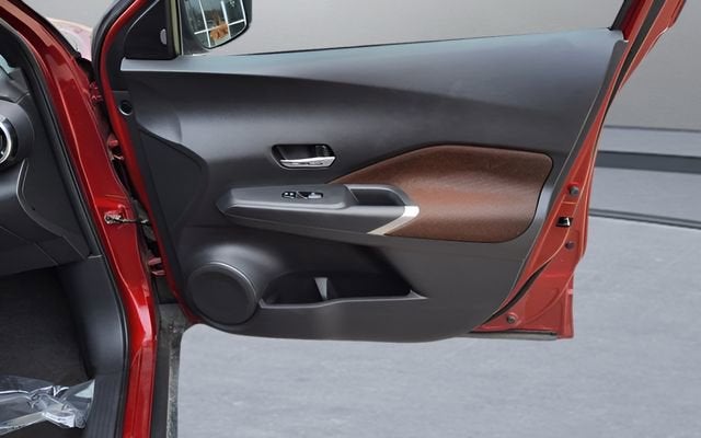 2021 Nissan Kicks SR