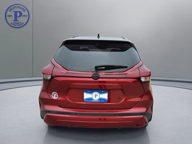 2021 Nissan Kicks SR