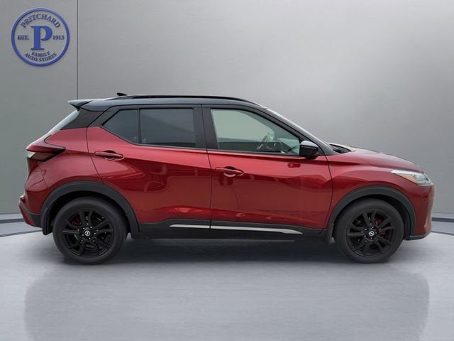 2021 Nissan Kicks SR